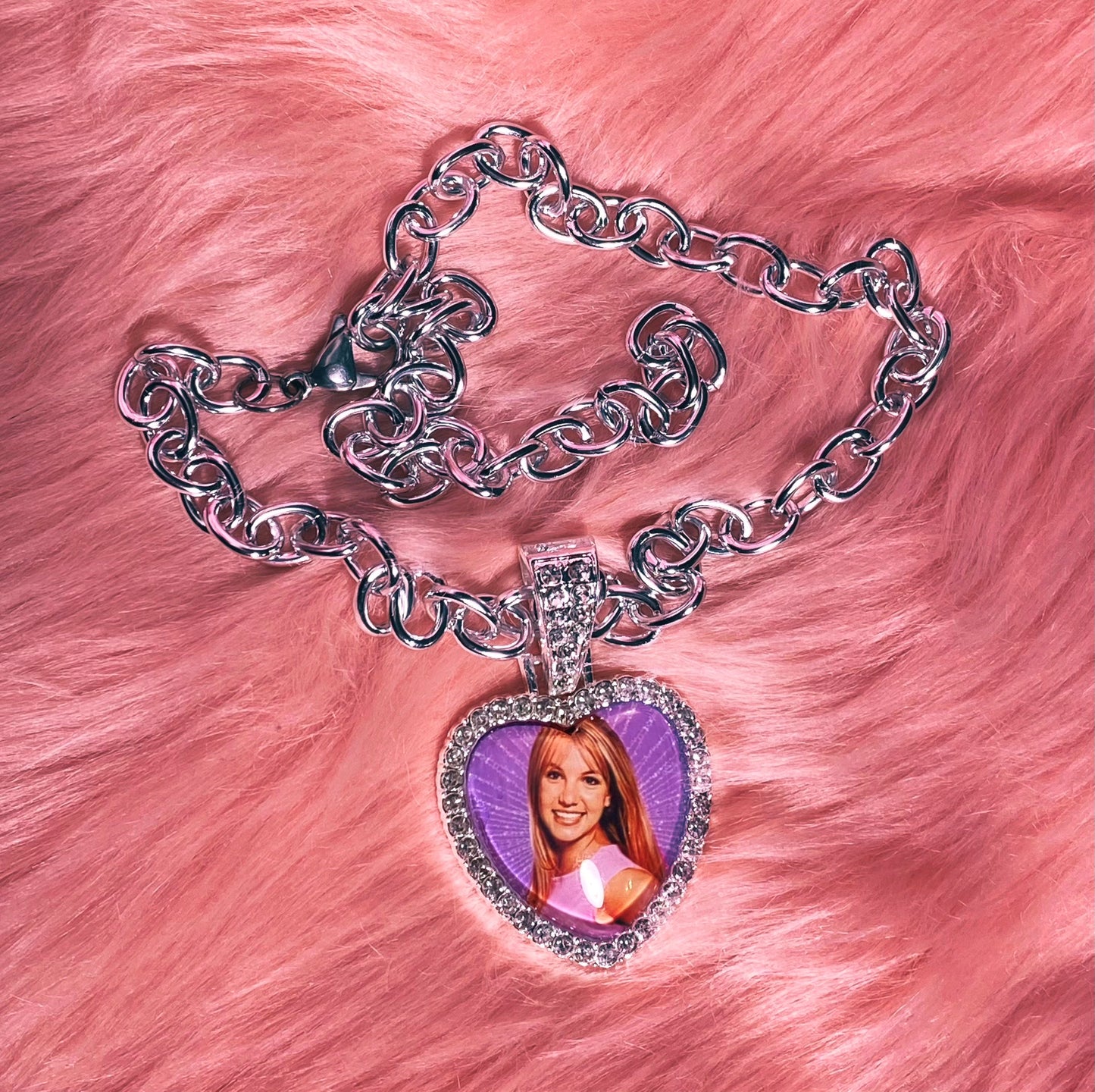 Customizable valentine bling choker necklace
