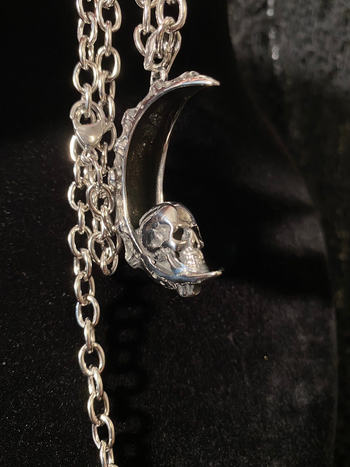 Skull moon necklace stainless steel