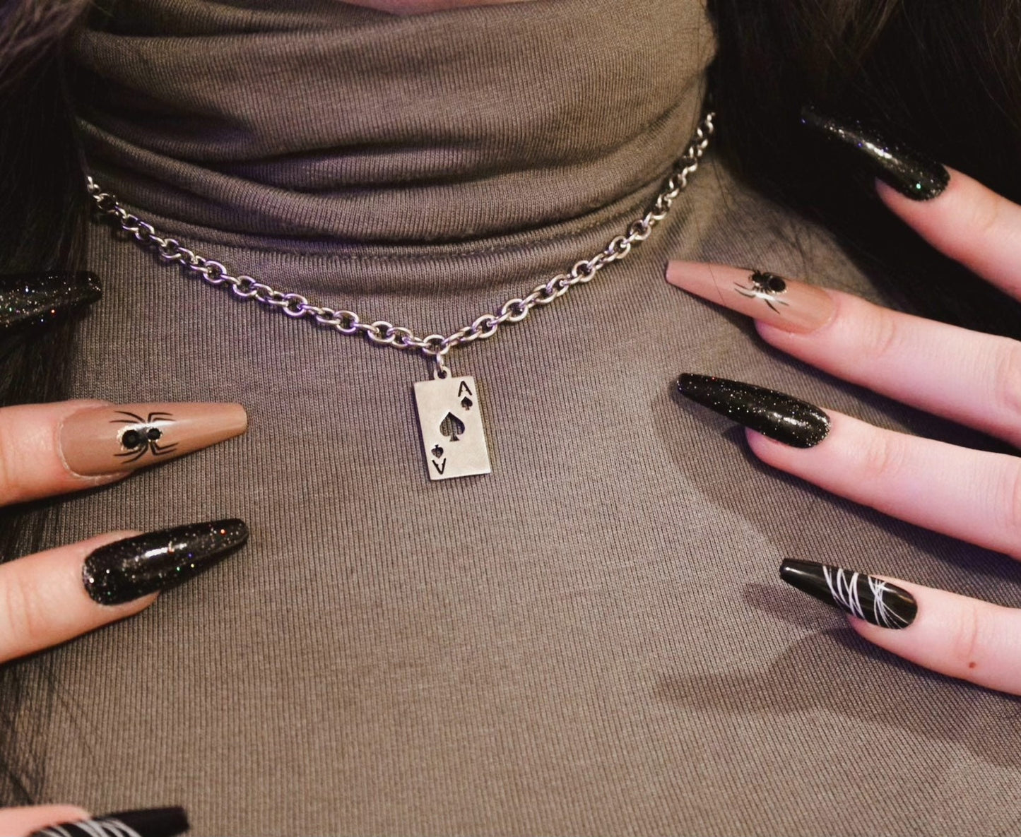 Playing card stainless steel choker