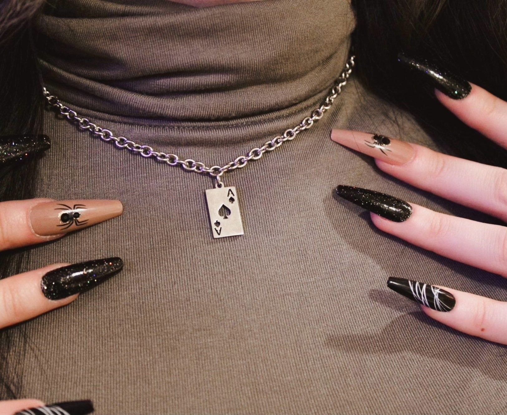 Playing card stainless steel choker